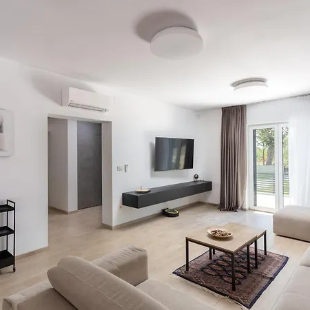 Unikat With Pool And Sauna Villa *