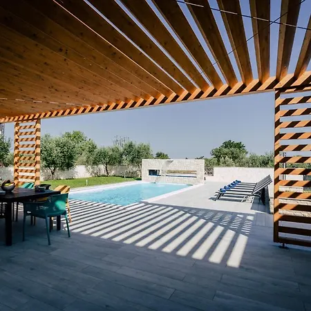 Unikat With Pool And Sauna Villa *