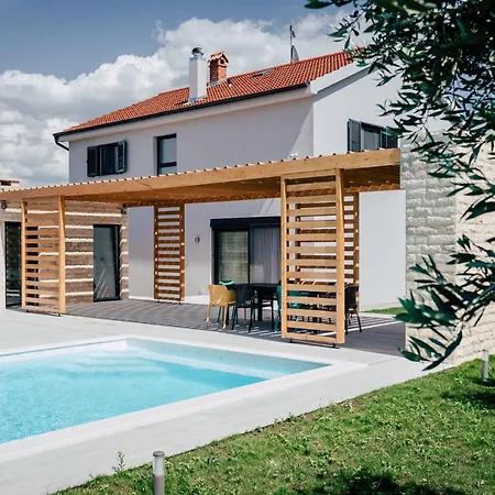 Unikat With Pool And Sauna * Puljane